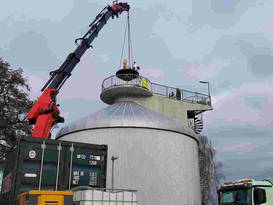 Kranarbeiten am Faulturm