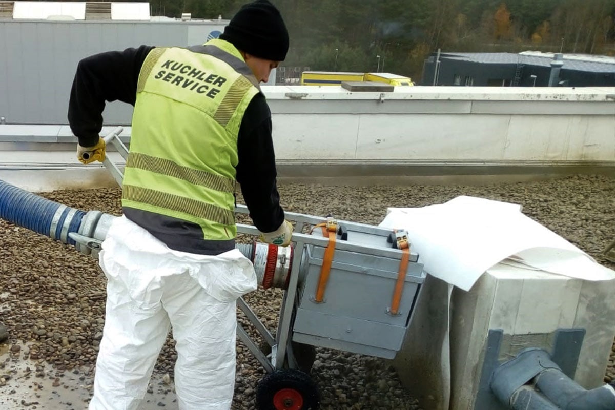 Fachgerechte Entsorgung abgesaugter Materialien