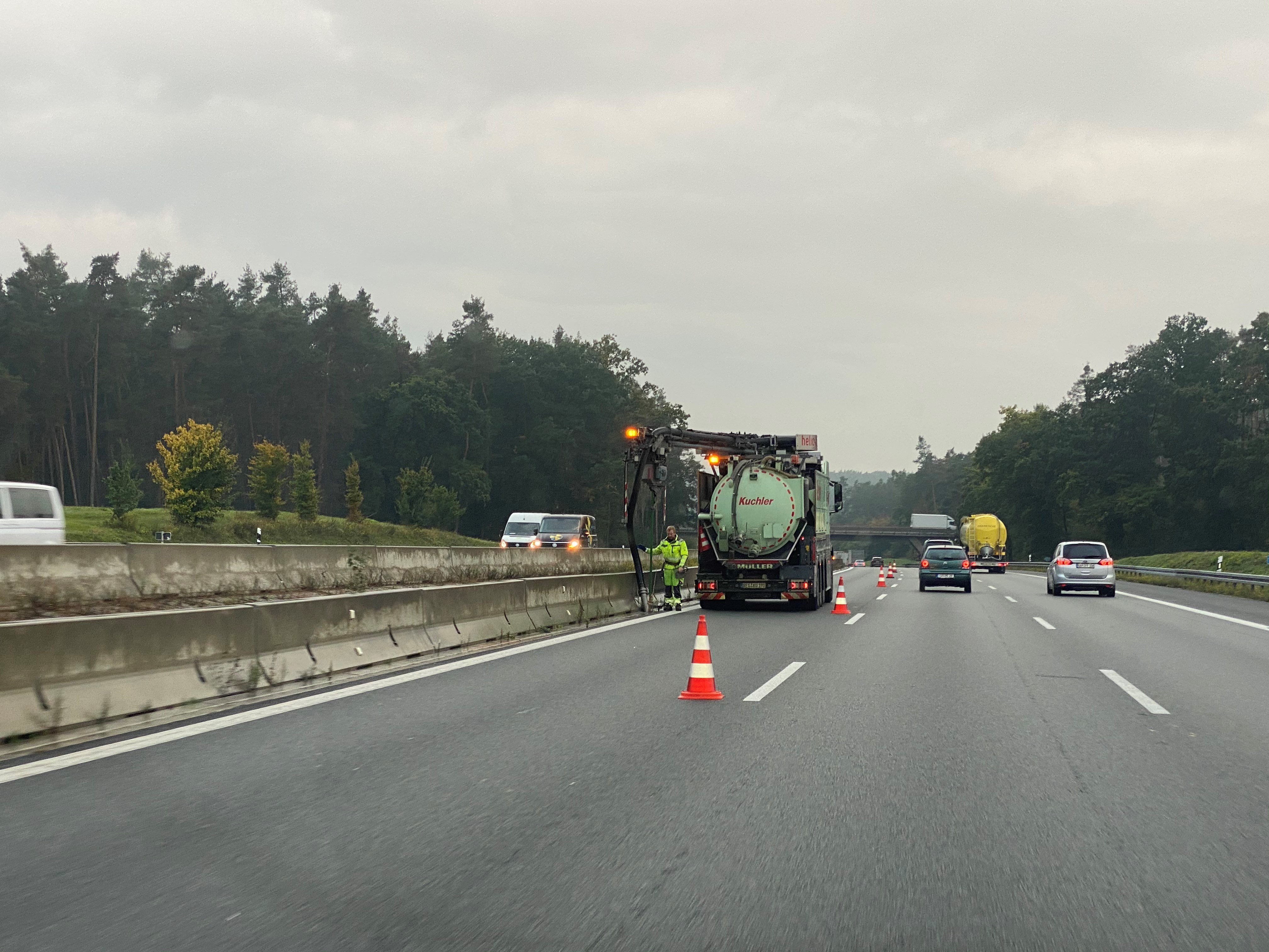 Kanalreinigung auf der Autobahn